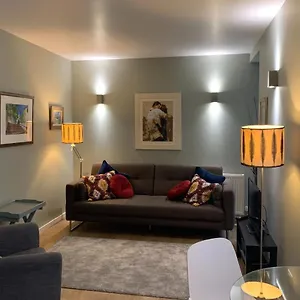 Apartment Bright And Stylish - Old Town, Edinburgh